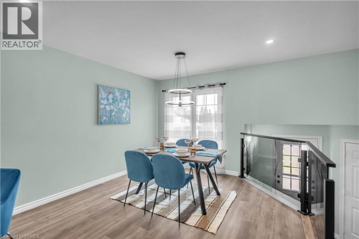 Photo 11 at 4 Dowden Avenue, Donegal / Mcguiness, Brantford