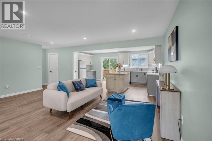 Photo 10 at 4 Dowden Avenue, Donegal / Mcguiness, Brantford