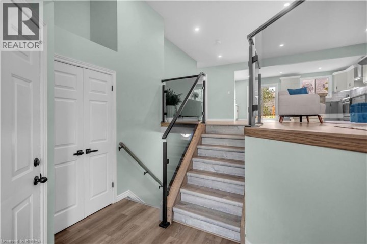 Photo 6 at 4 Dowden Avenue, Donegal / Mcguiness, Brantford