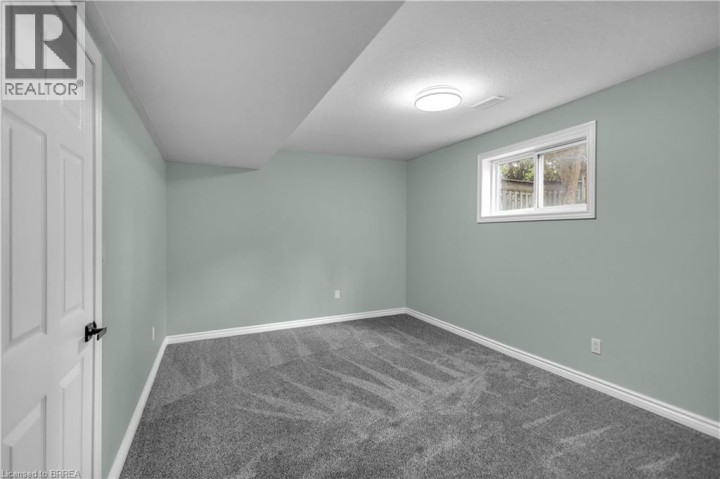 Photo 29 at 4 Dowden Avenue, Donegal / Mcguiness, Brantford