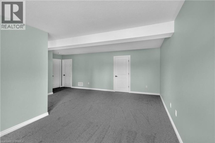 Photo 26 at 4 Dowden Avenue, Donegal / Mcguiness, Brantford