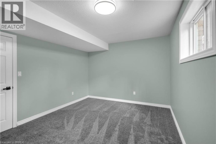 Photo 30 at 4 Dowden Avenue, Donegal / Mcguiness, Brantford