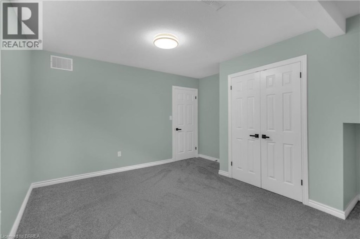 Photo 34 at 4 Dowden Avenue, Donegal / Mcguiness, Brantford