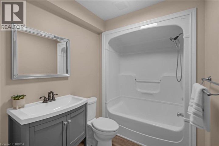 Photo 35 at 4 Dowden Avenue, Donegal / Mcguiness, Brantford