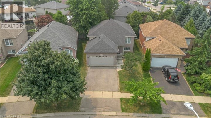 Photo 44 at 4 Dowden Avenue, Donegal / Mcguiness, Brantford