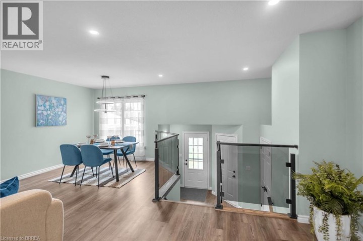 Photo 7 at 4 Dowden Avenue, Donegal / Mcguiness, Brantford