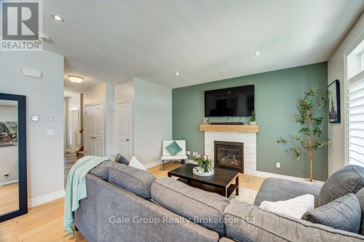 Photo 18 at 971 Downing Drive, Woodstock - North, Woodstock