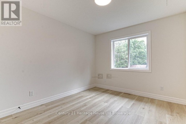 Photo 22 at 2 - 50 Blandford Street, Woodstock - North, Woodstock