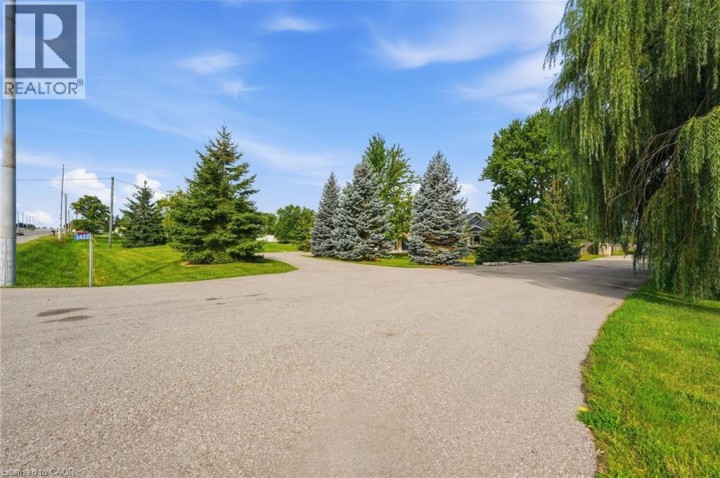 Photo 4 at 1422 E Colborne Street, Se Rural, Brantford