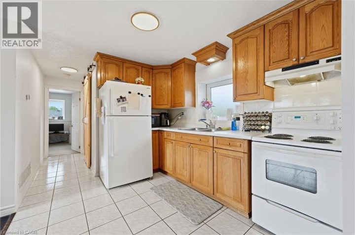 Photo 40 at 1422 E Colborne Street, Se Rural, Brantford