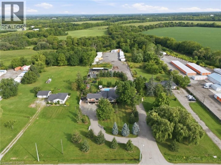 Photo 14 at 1422 E Colborne Street, Se Rural, Brantford