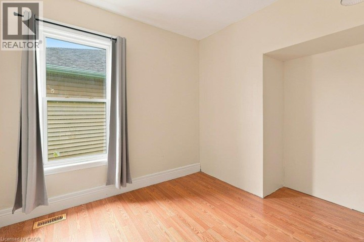 Photo 14 at 69 Stanley Street, Echo Place, Brantford