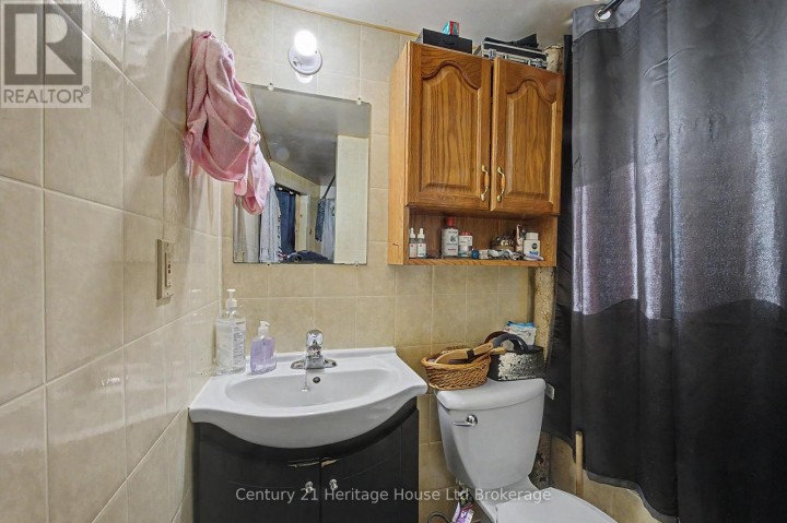 Photo 11 at 220 W King Street, Ingersoll - South, Ingersoll