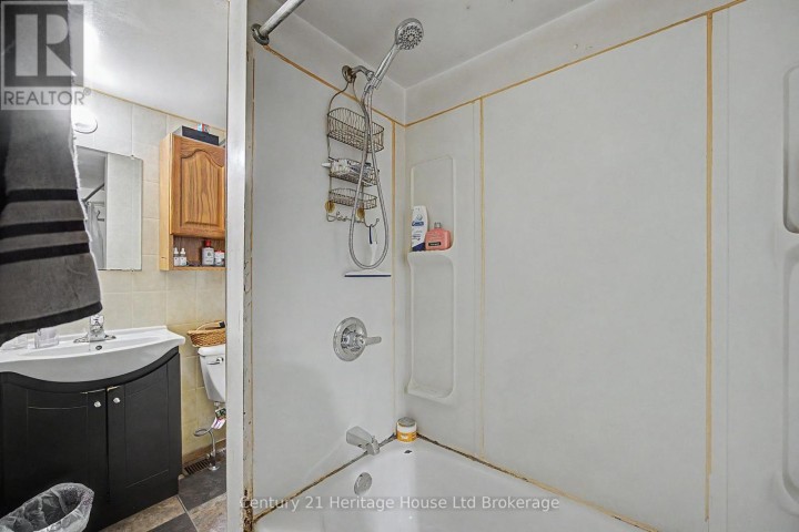 Photo 12 at 220 W King Street, Ingersoll - South, Ingersoll