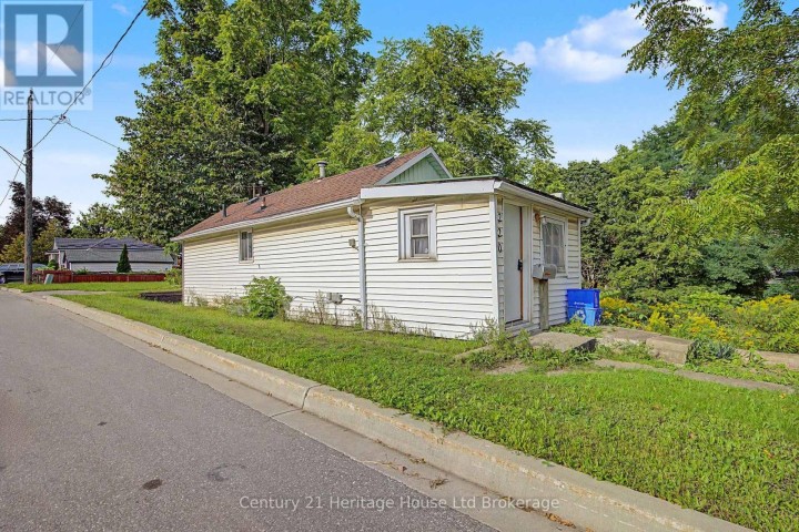 Photo 2 at 220 W King Street, Ingersoll - South, Ingersoll