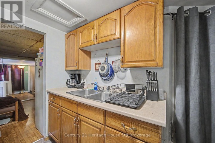 Photo 9 at 220 W King Street, Ingersoll - South, Ingersoll