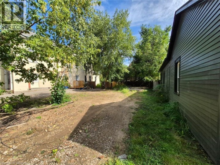 Photo 5 at 51 Pearl Street, North Ward, Brantford