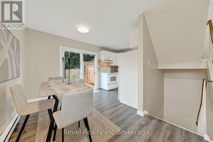 Photo 18 at 995 Cree Avenue, Woodstock - North, Woodstock