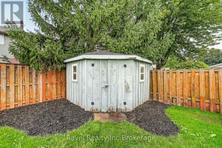 Photo 41 at 995 Cree Avenue, Woodstock - North, Woodstock