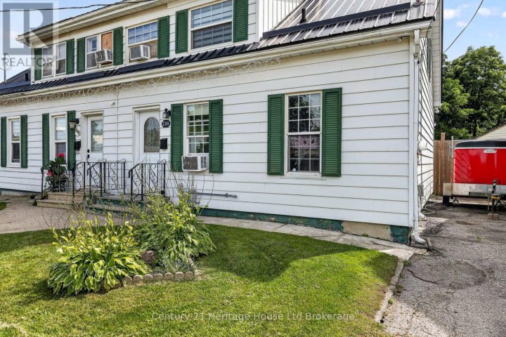 Photo 1 at 138 Main Street, Woodstock - South, Woodstock
