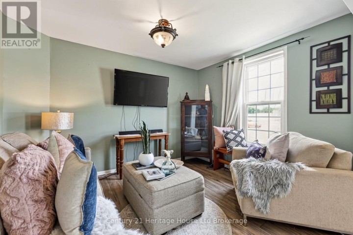 Photo 10 at 138 Main Street, Woodstock - South, Woodstock