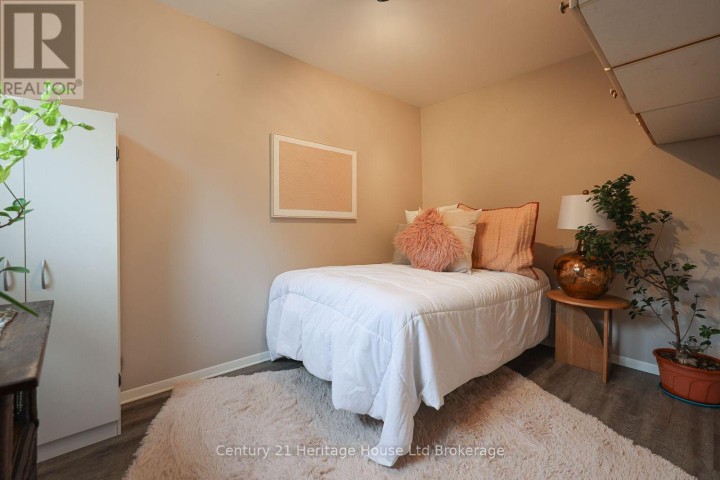Photo 17 at 138 Main Street, Woodstock - South, Woodstock