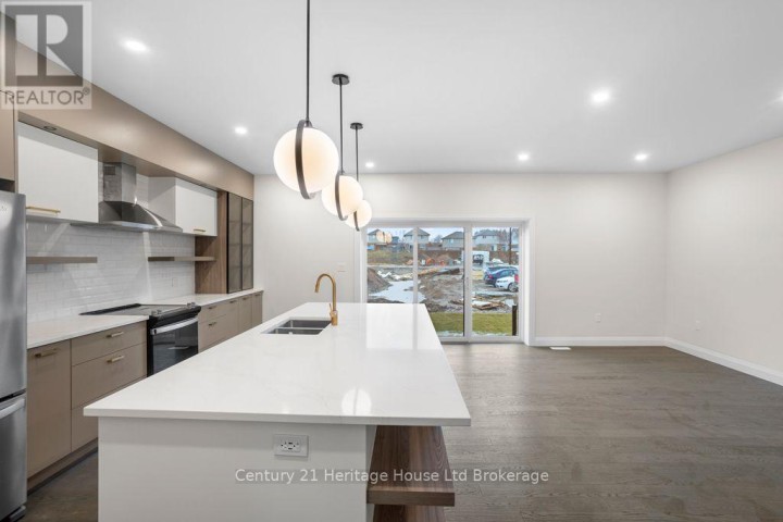 Photo 10 at 704 - 361 Quarter Town Line, Tillsonburg