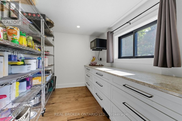 Photo 11 at 115 Lakeshore Road, Rural Houghton, Norfolk County