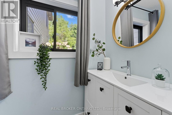 Photo 15 at 115 Lakeshore Road, Rural Houghton, Norfolk County