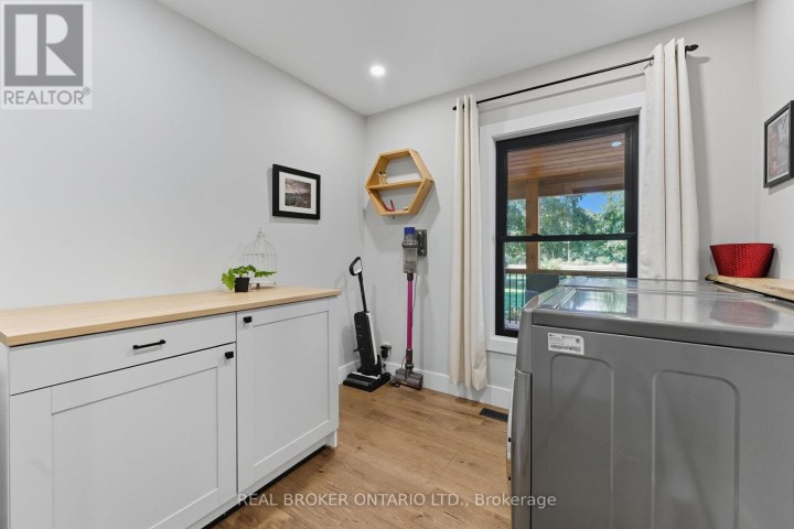 Photo 16 at 115 Lakeshore Road, Rural Houghton, Norfolk County
