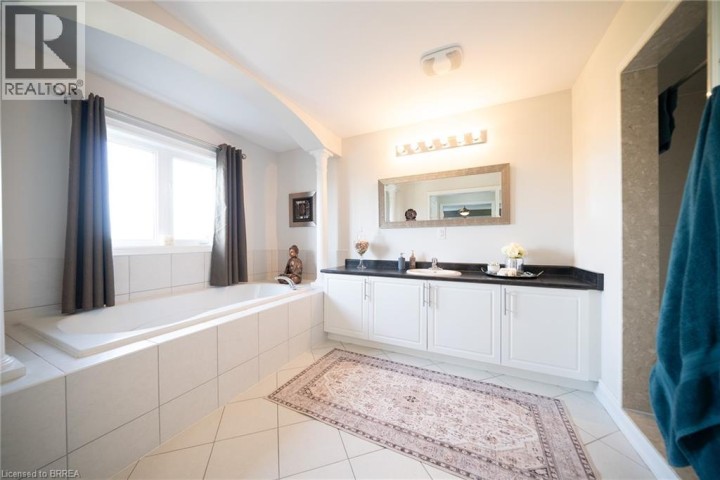 Photo 28 at 10 Bisset Avenue, Empire South, Brantford