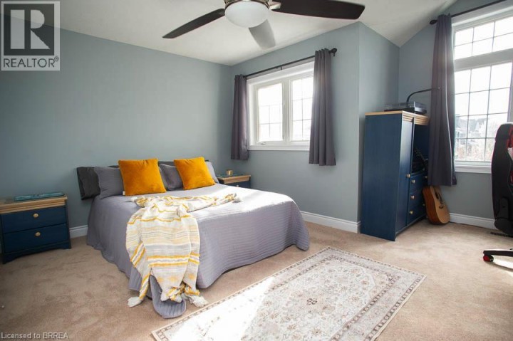 Photo 35 at 10 Bisset Avenue, Empire South, Brantford