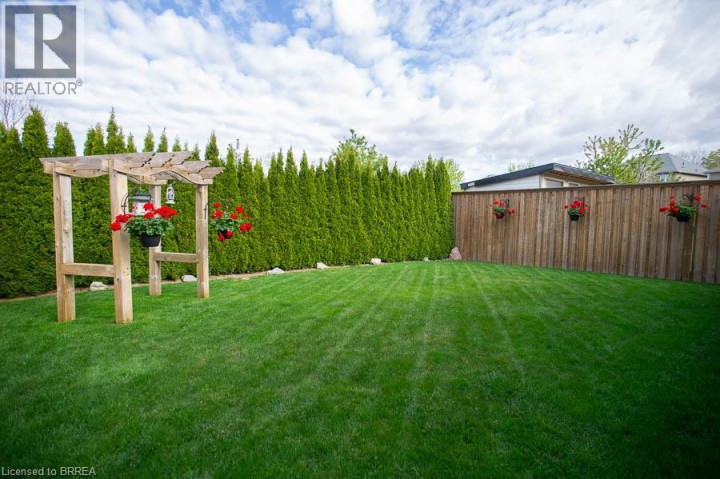 Photo 42 at 10 Bisset Avenue, Empire South, Brantford