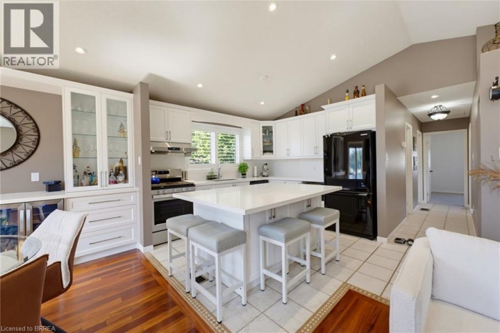 Photo 14 at 82 Olivetree Road, Mayfair, Brantford