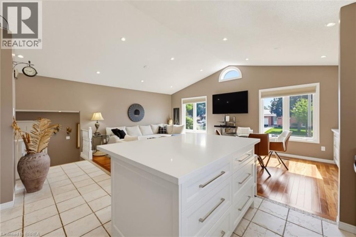 Photo 15 at 82 Olivetree Road, Mayfair, Brantford