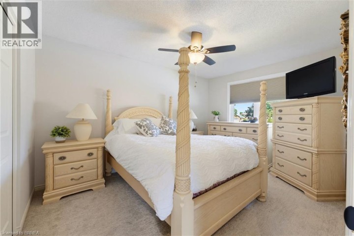 Photo 17 at 82 Olivetree Road, Mayfair, Brantford