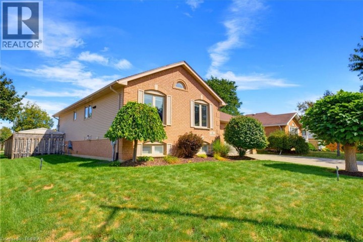 Photo 4 at 82 Olivetree Road, Mayfair, Brantford