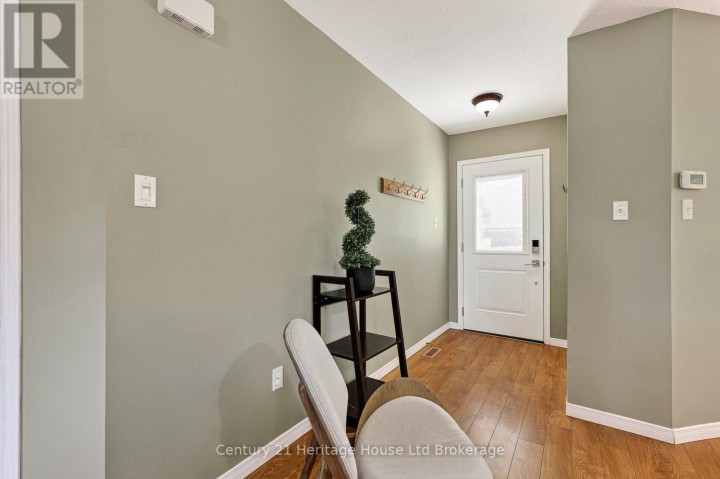 Photo 6 at 6 Crusoe Place, Ingersoll - North, Ingersoll
