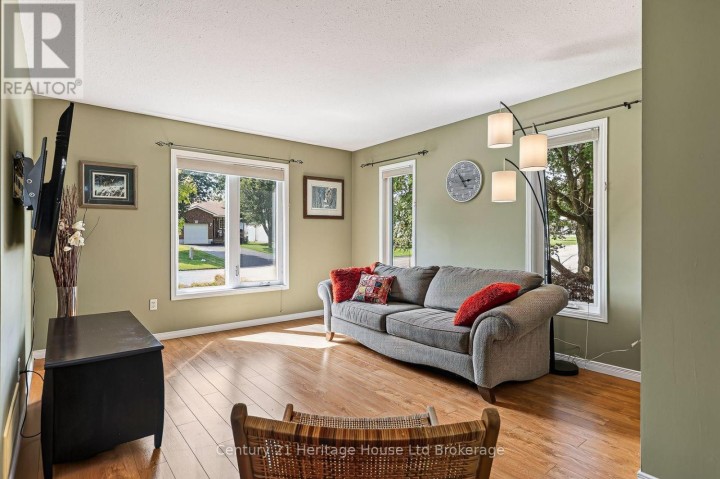 Photo 7 at 6 Crusoe Place, Ingersoll - North, Ingersoll