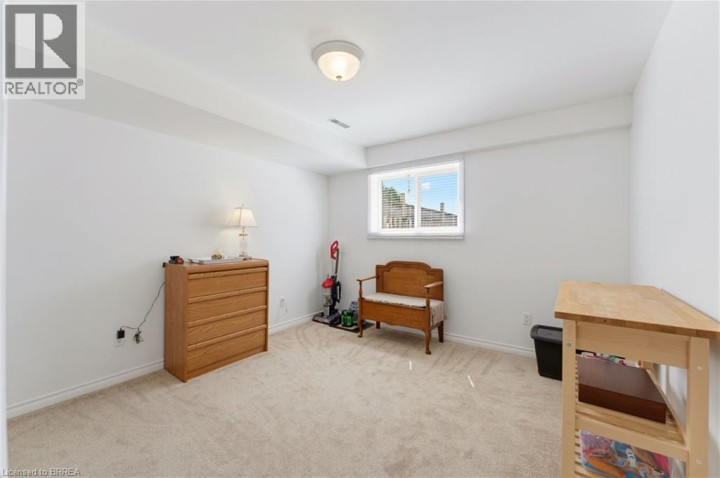 Photo 19 at 42 Buchanan Crescent, Lynden Hills, Brantford