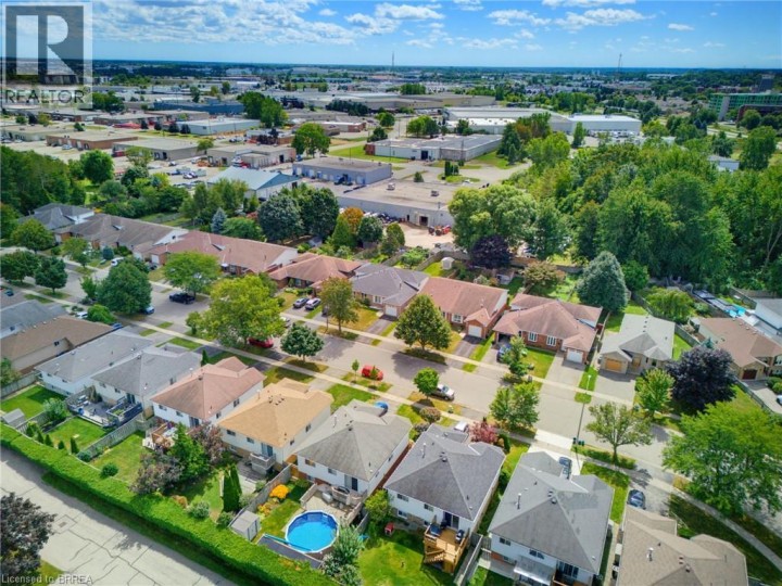 Photo 31 at 42 Buchanan Crescent, Lynden Hills, Brantford