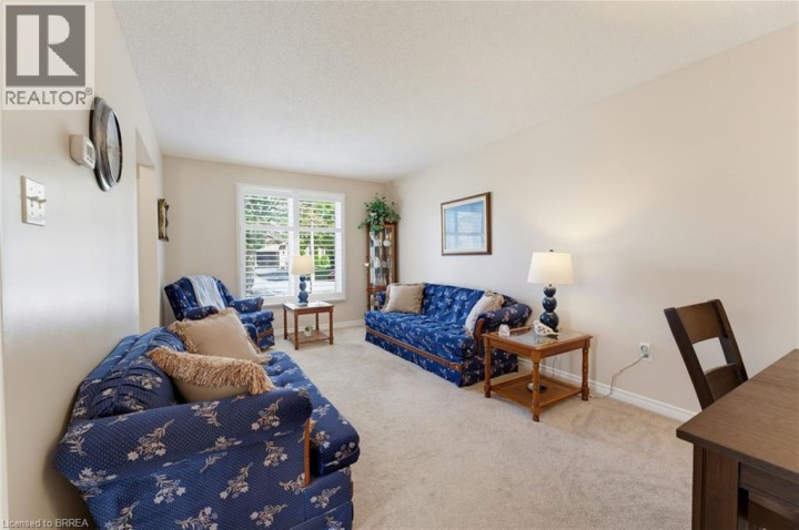 Photo 6 at 42 Buchanan Crescent, Lynden Hills, Brantford