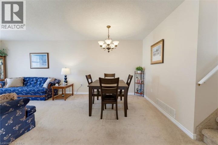 Photo 7 at 42 Buchanan Crescent, Lynden Hills, Brantford