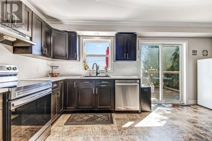 Photo 13 at 847 Hunters Gate Crescent, Woodstock - South, Woodstock