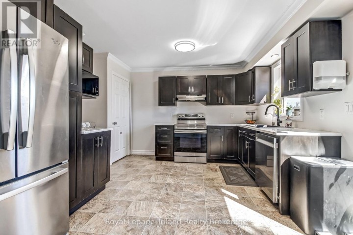 Photo 15 at 847 Hunters Gate Crescent, Woodstock - South, Woodstock
