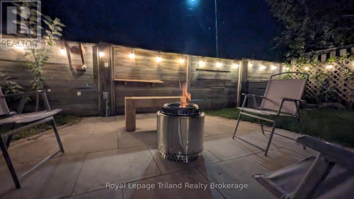 Photo 30 at 847 Hunters Gate Crescent, Woodstock - South, Woodstock
