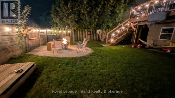 Photo 31 at 847 Hunters Gate Crescent, Woodstock - South, Woodstock