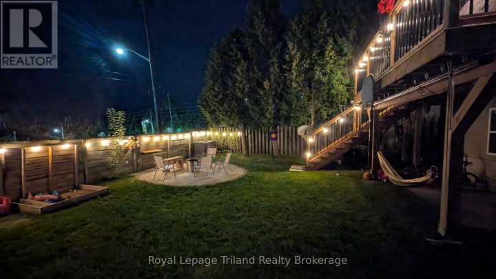 Photo 32 at 847 Hunters Gate Crescent, Woodstock - South, Woodstock