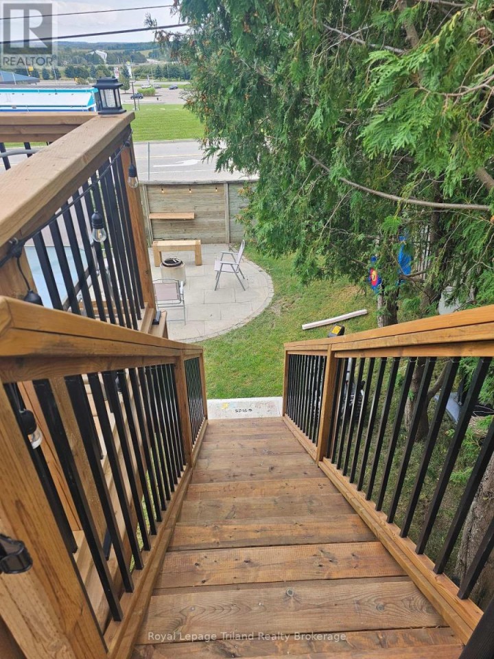 Photo 6 at 847 Hunters Gate Crescent, Woodstock - South, Woodstock