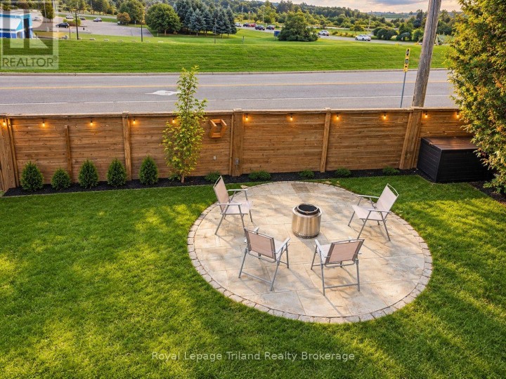 Photo 9 at 847 Hunters Gate Crescent, Woodstock - South, Woodstock